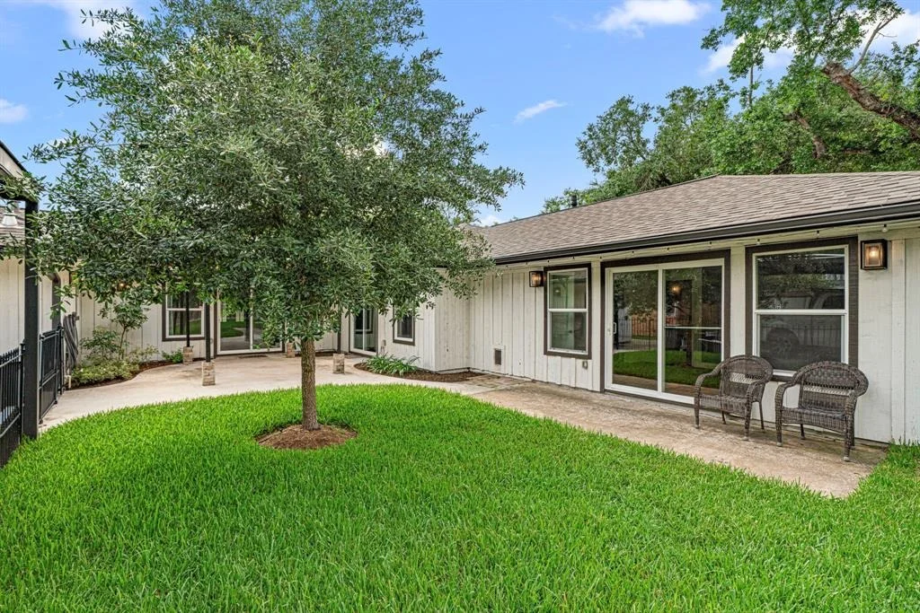 Photo of 1427 Oak Stream Drive