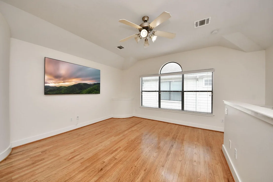 Photo of Unit 205 at 5941 South Loop E
