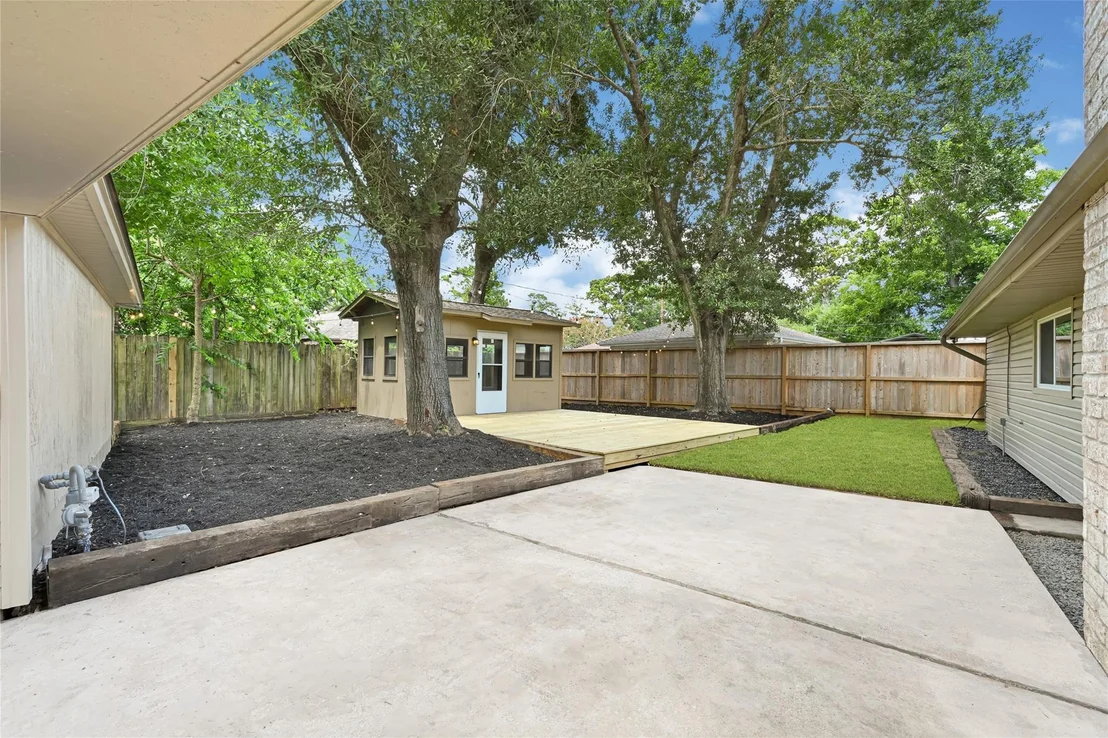 Photo of 11306 Valley Spring Drive