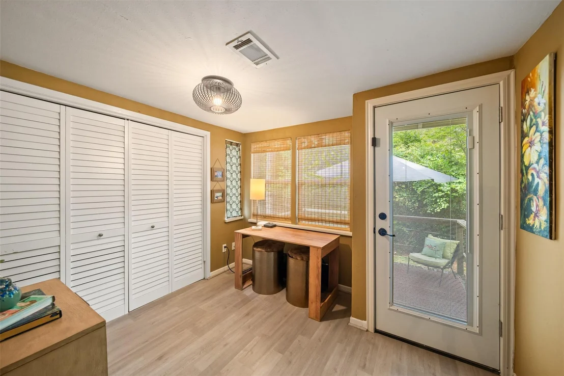 Photo of 11045 Woodview Drive