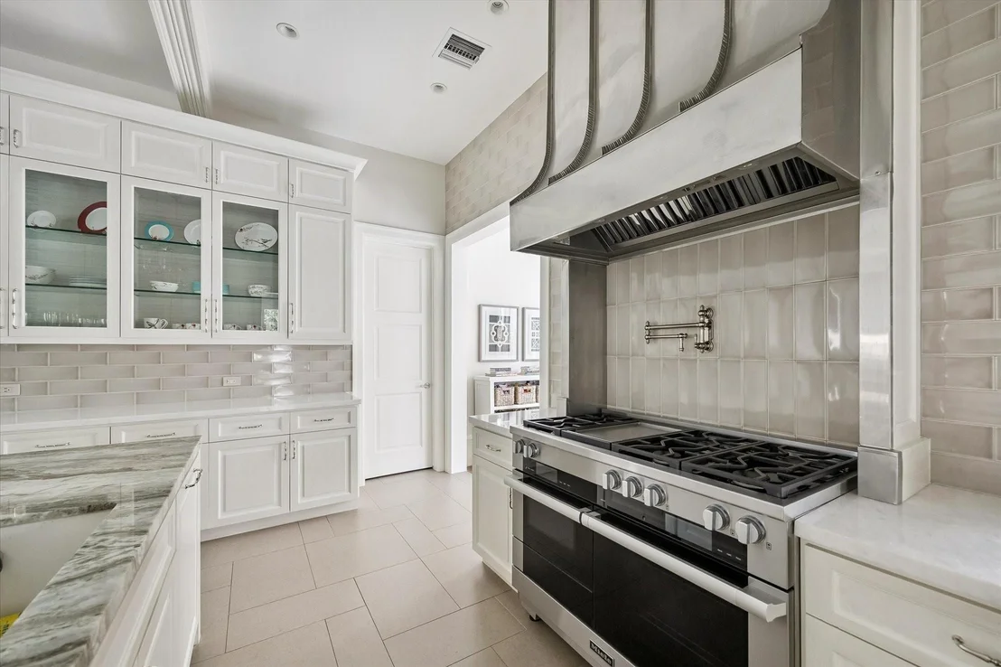 Photo of 2240 Del Monte Drive