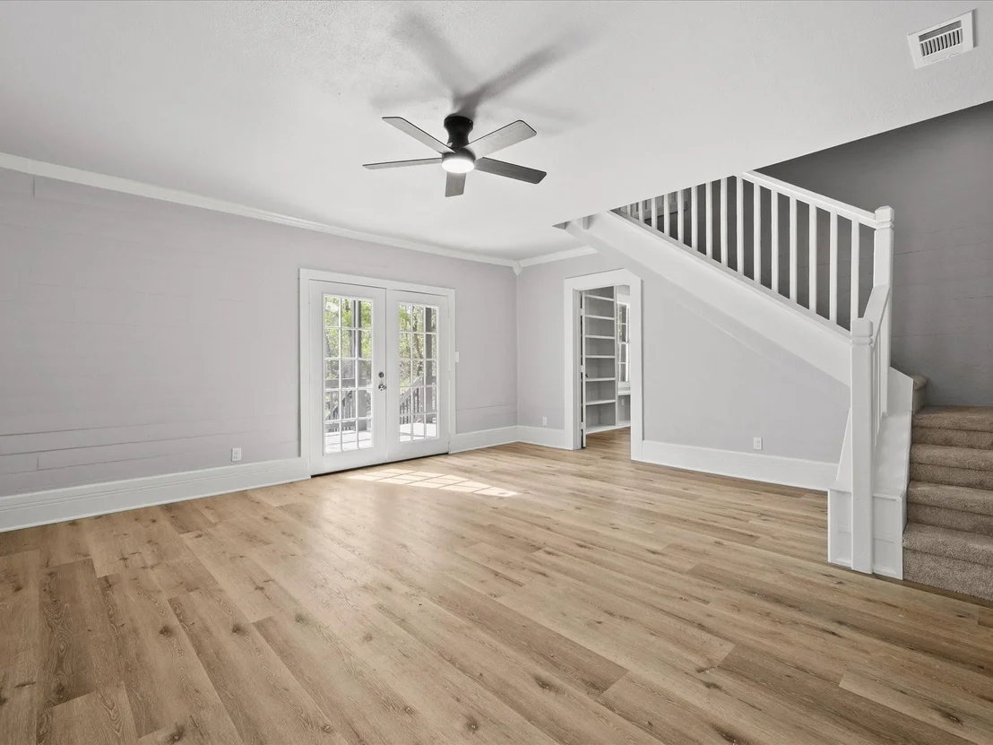 Photo of 16958 Cedar Road