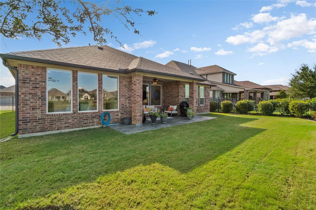 Photo of 24718 Tanoureen Drive
