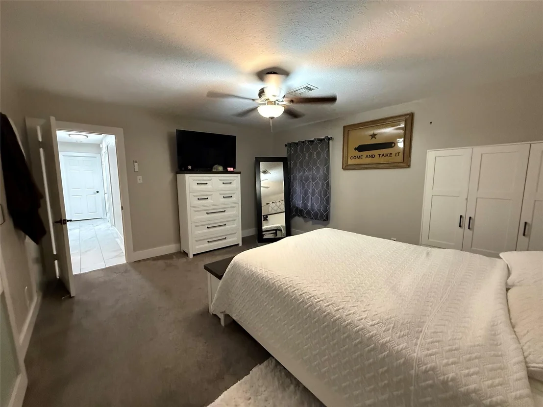 Photo of 1604 Leneva Lane