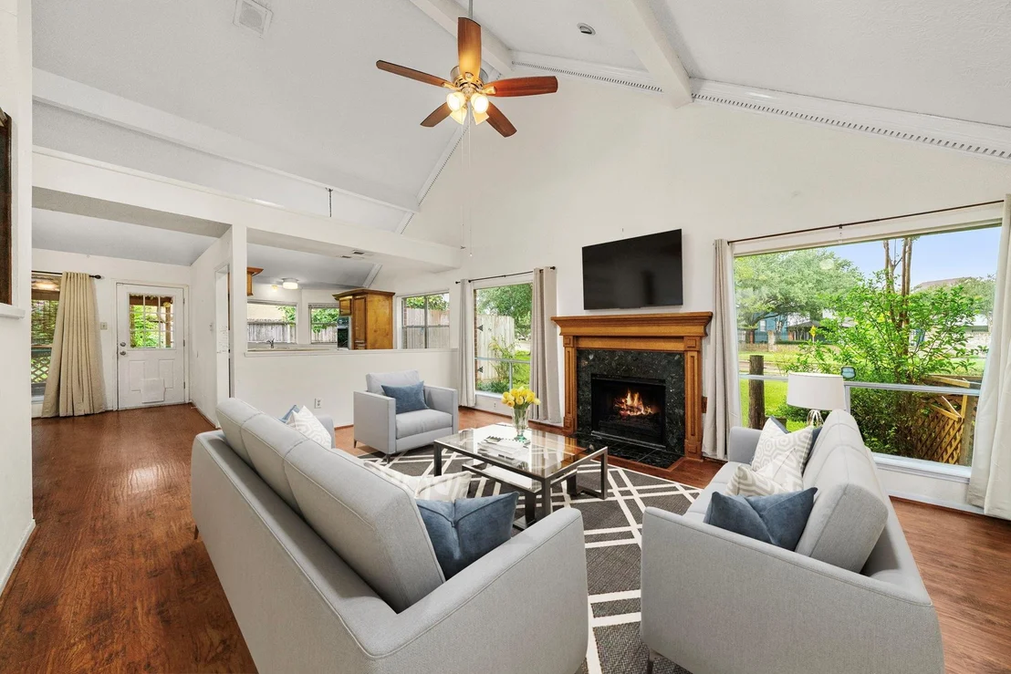 Photo of 902 Mesa Terrace Drive