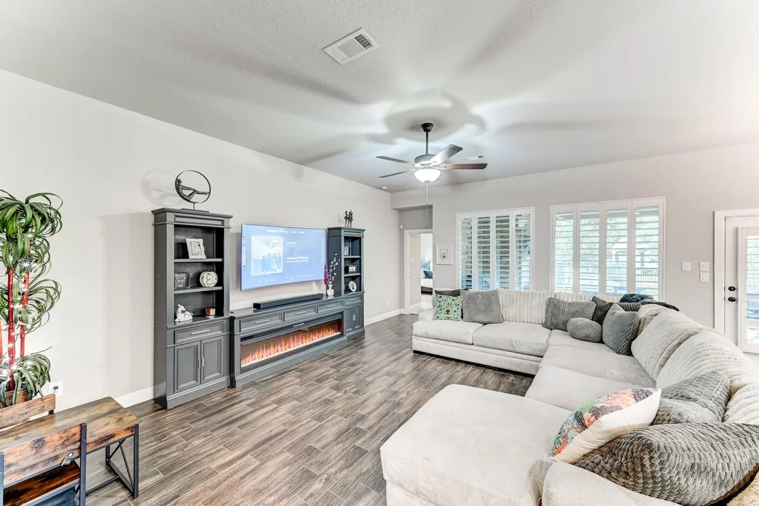 Photo of 404 Summit Ridge Court