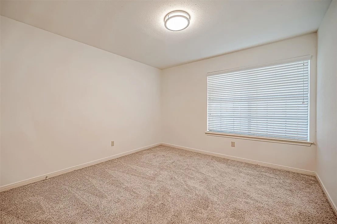 Photo of 2810 Pineleaf Drive
