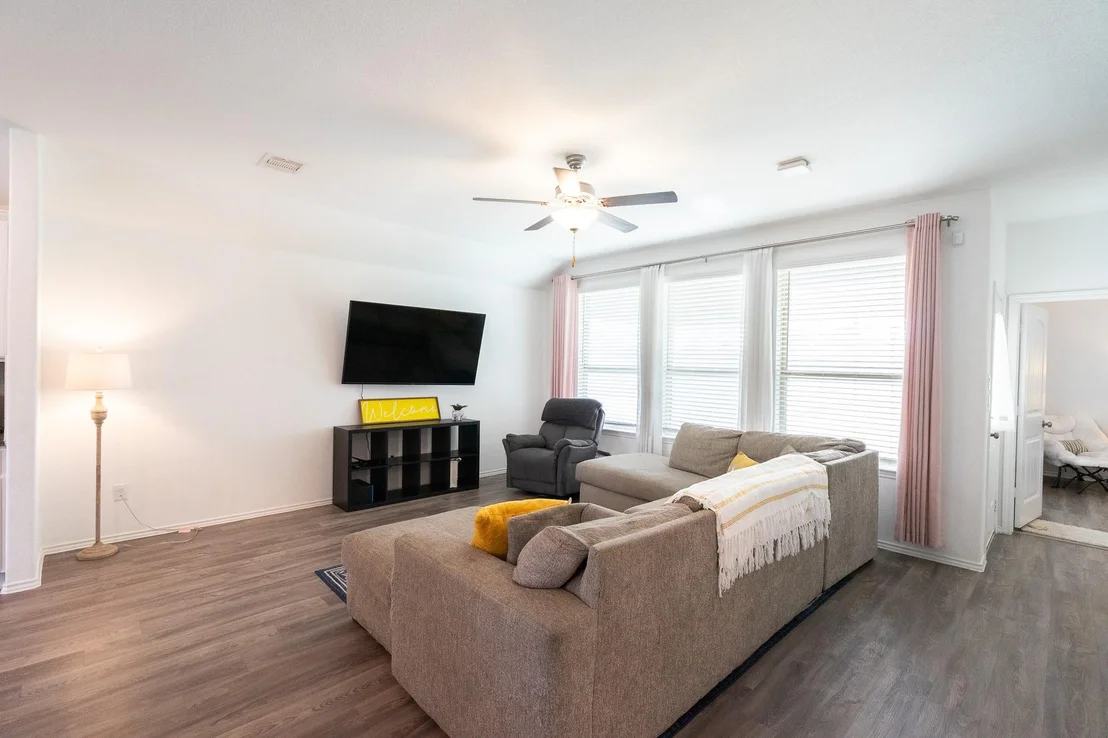 Photo of 650 Harbor Colony Lane