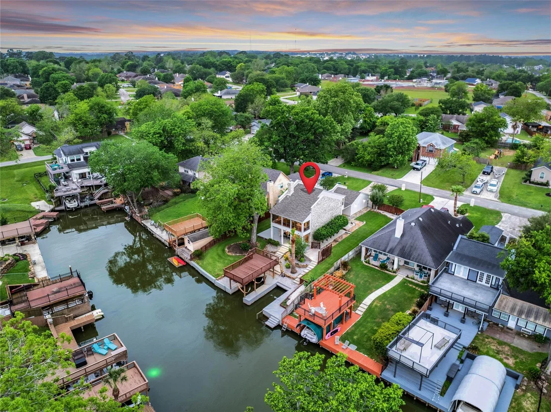 Photo of 734 Lake View Drive