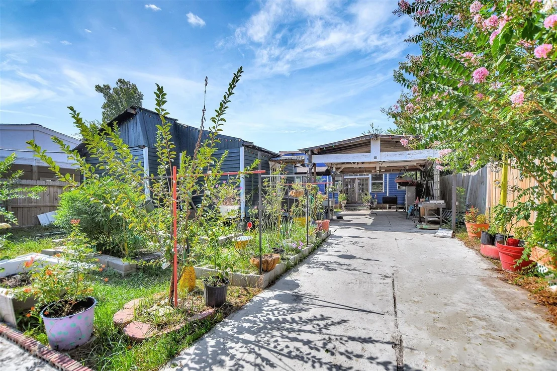 Photo of 4422 Shelton Road