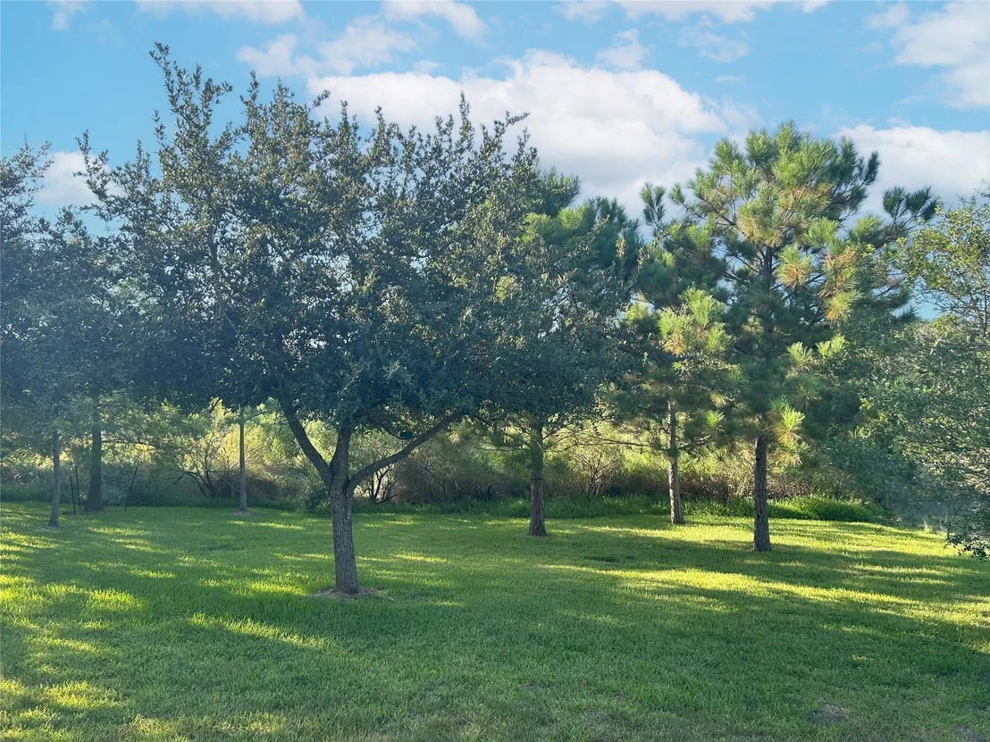 Photo of 570 Surf Oaks Drive