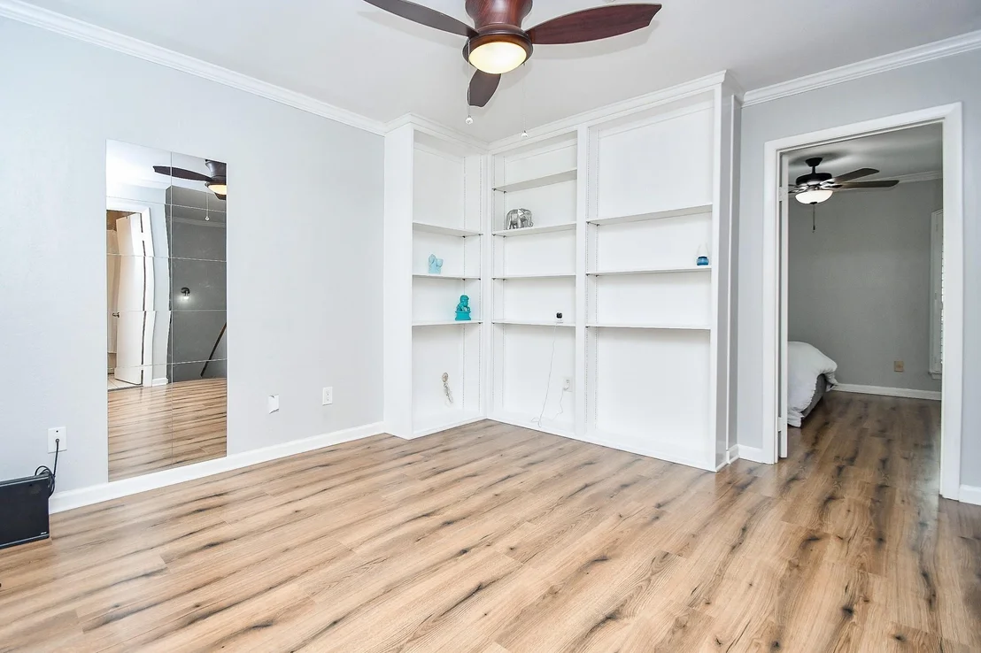 Photo of Unit 10 at 1908 Augusta Drive