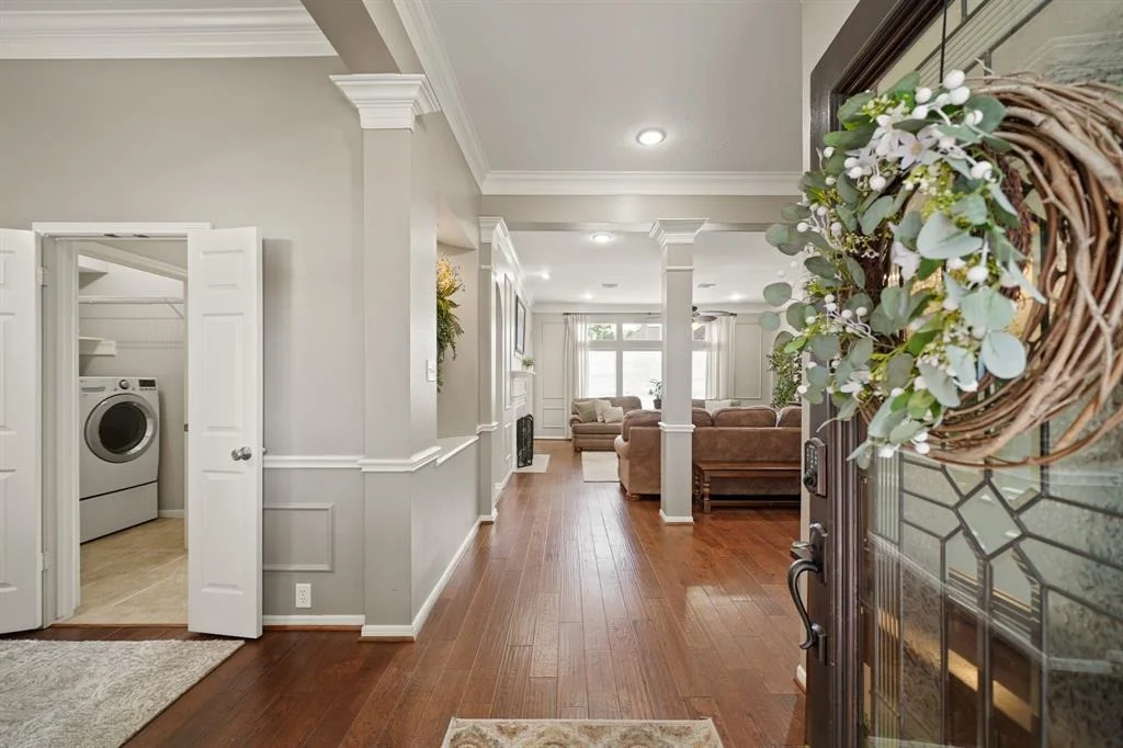 Photo of 6723 Springcrest Drive