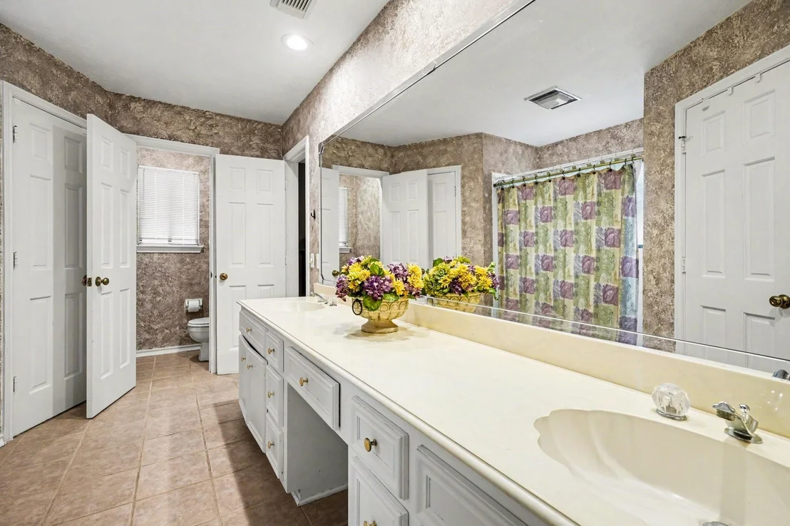 Photo of 1623 Lake Bluff Drive