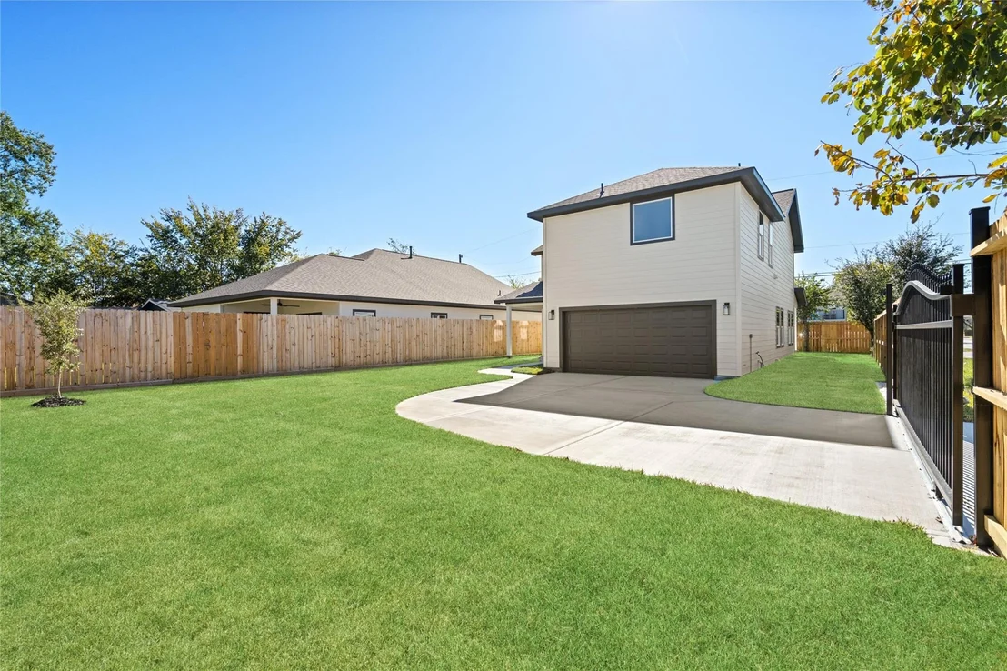 Photo of 813 Barbara Mae Street