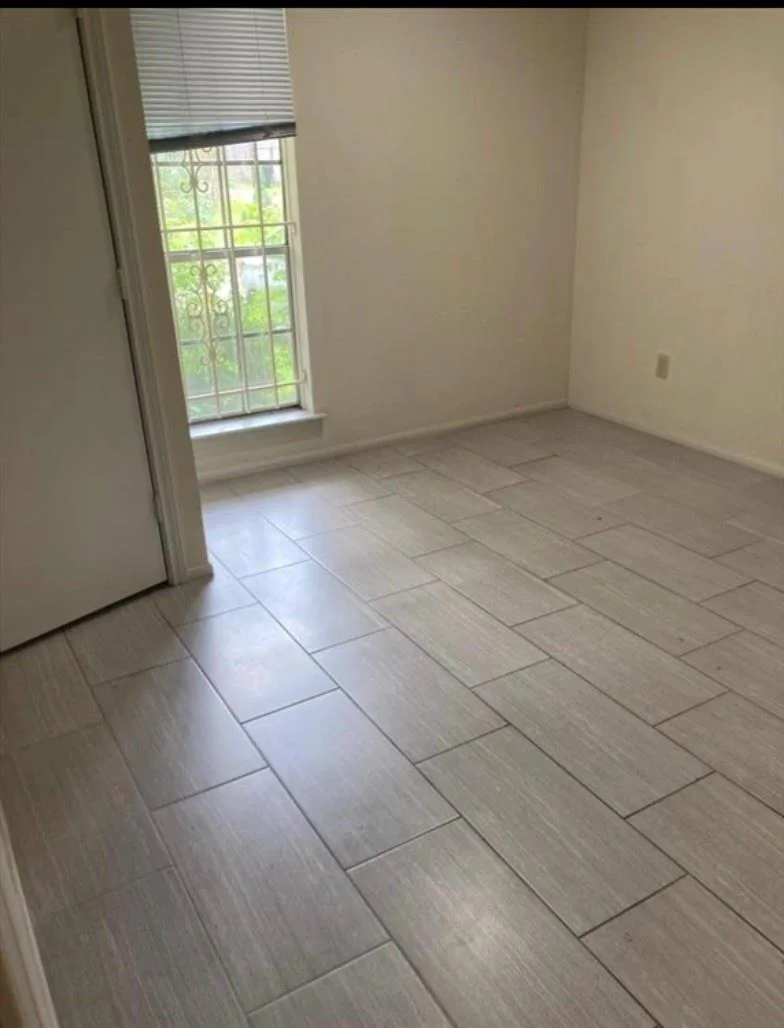 Photo of 9006 Roos Road