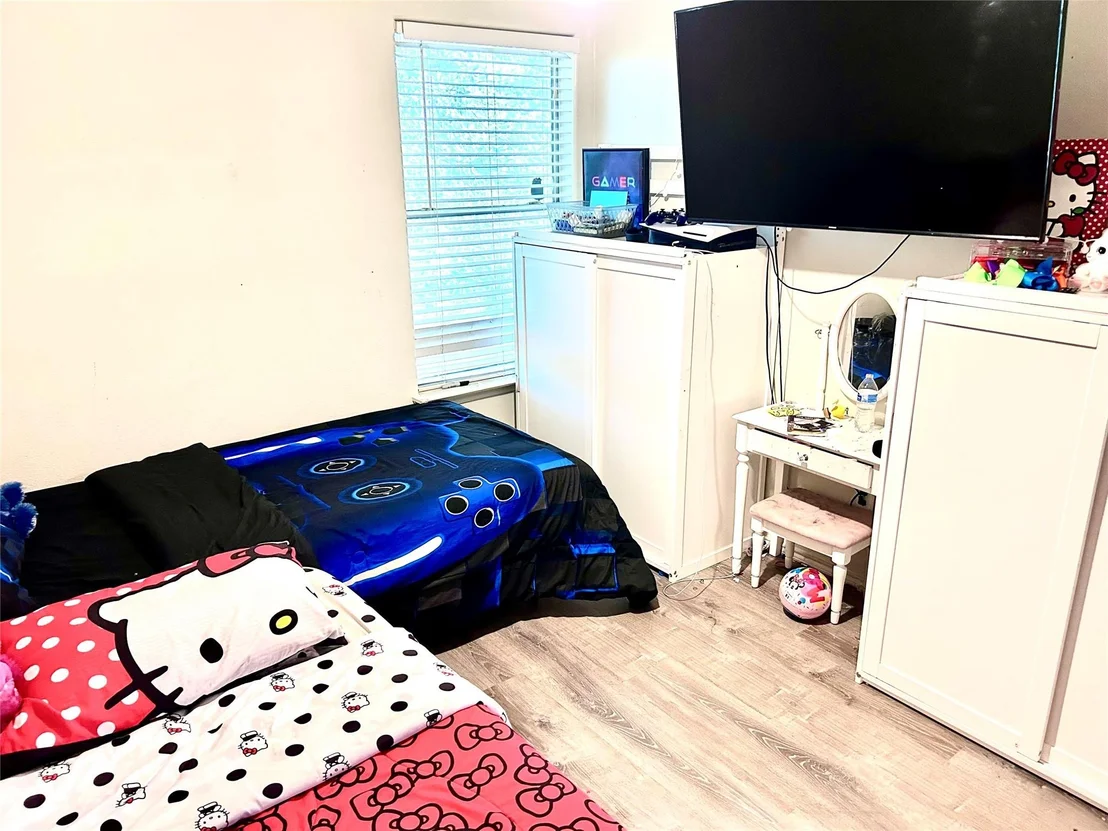 Photo of 34534 Park View