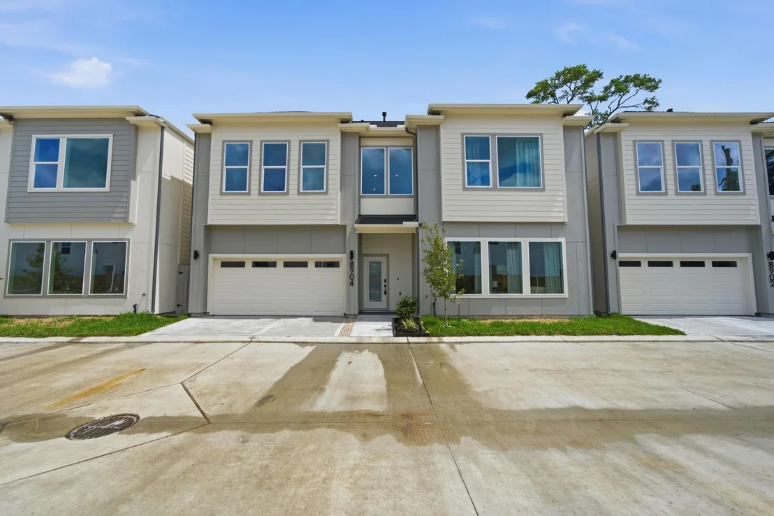 Photo of 8910 Knoll Leaf Drive