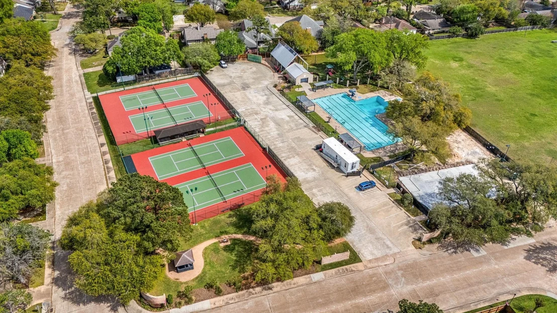 Photo of 1803 Briarpark Drive