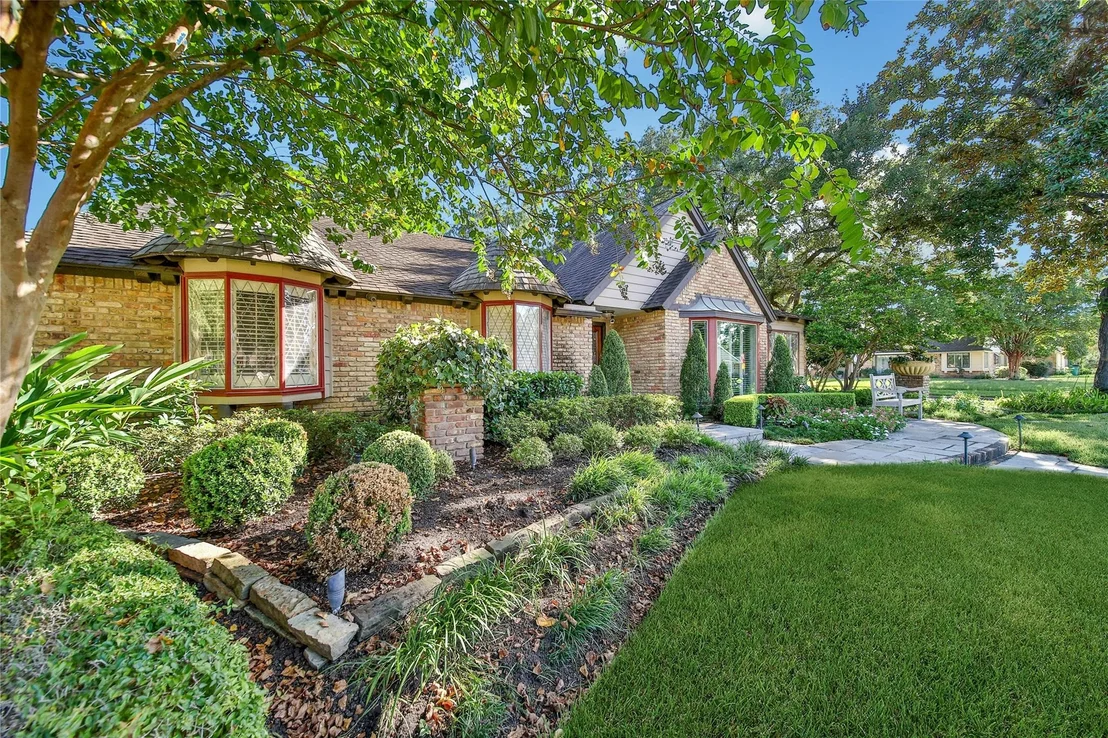 Photo of 1147 Thornton Road