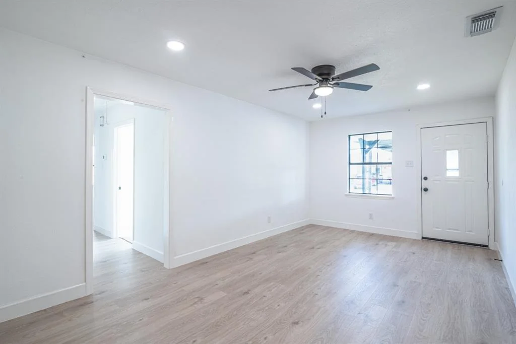 Photo of 2411 Camille Street