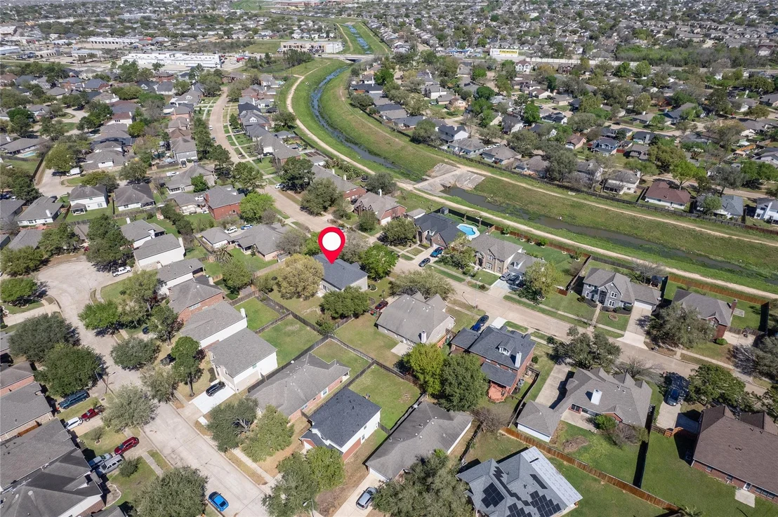 Photo of 6827 Crystal Point Drive