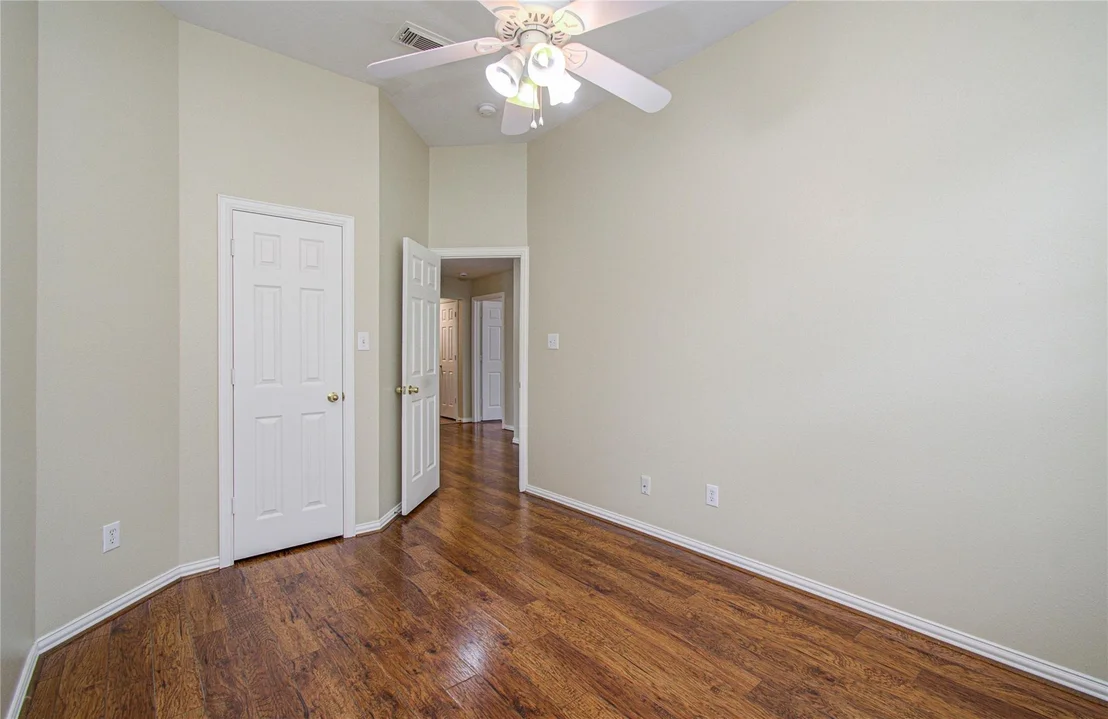 Photo of 18223 Heathridge Lane