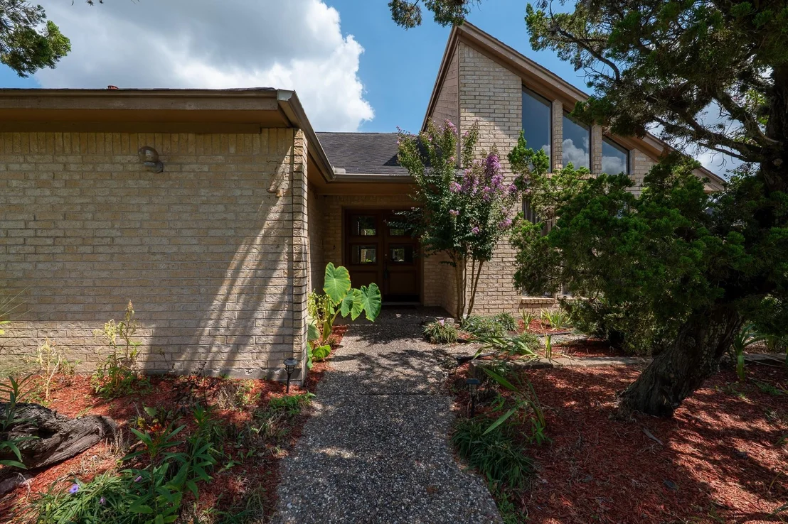 Photo of 7926 Quail Meadow Drive
