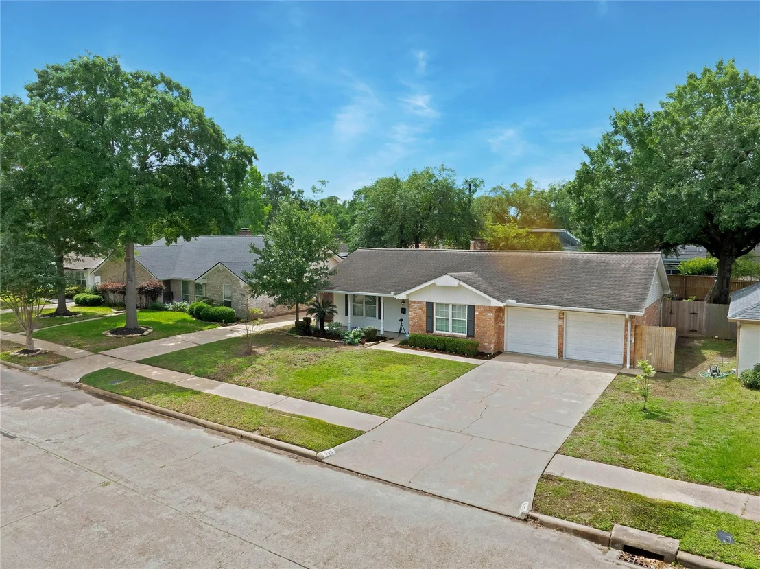 Photo of 995 Curtin Street