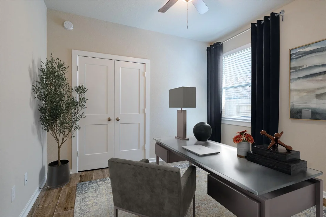 Photo of 222 Crest Edge Street