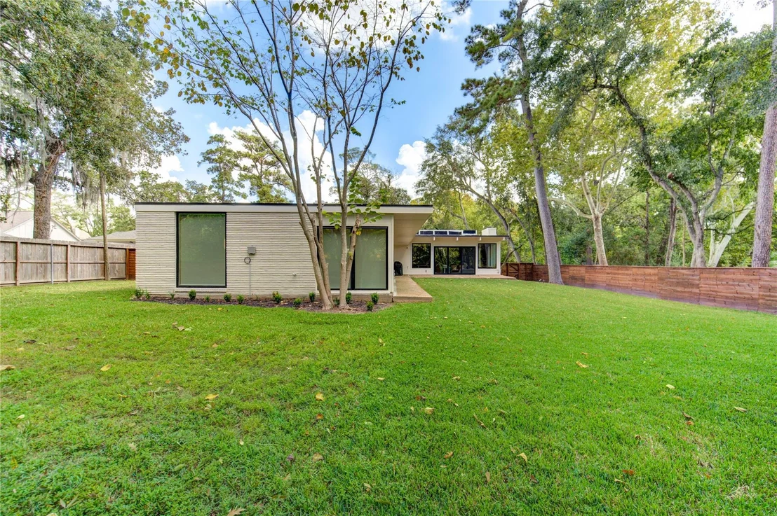 Photo of 303 Isolde Drive