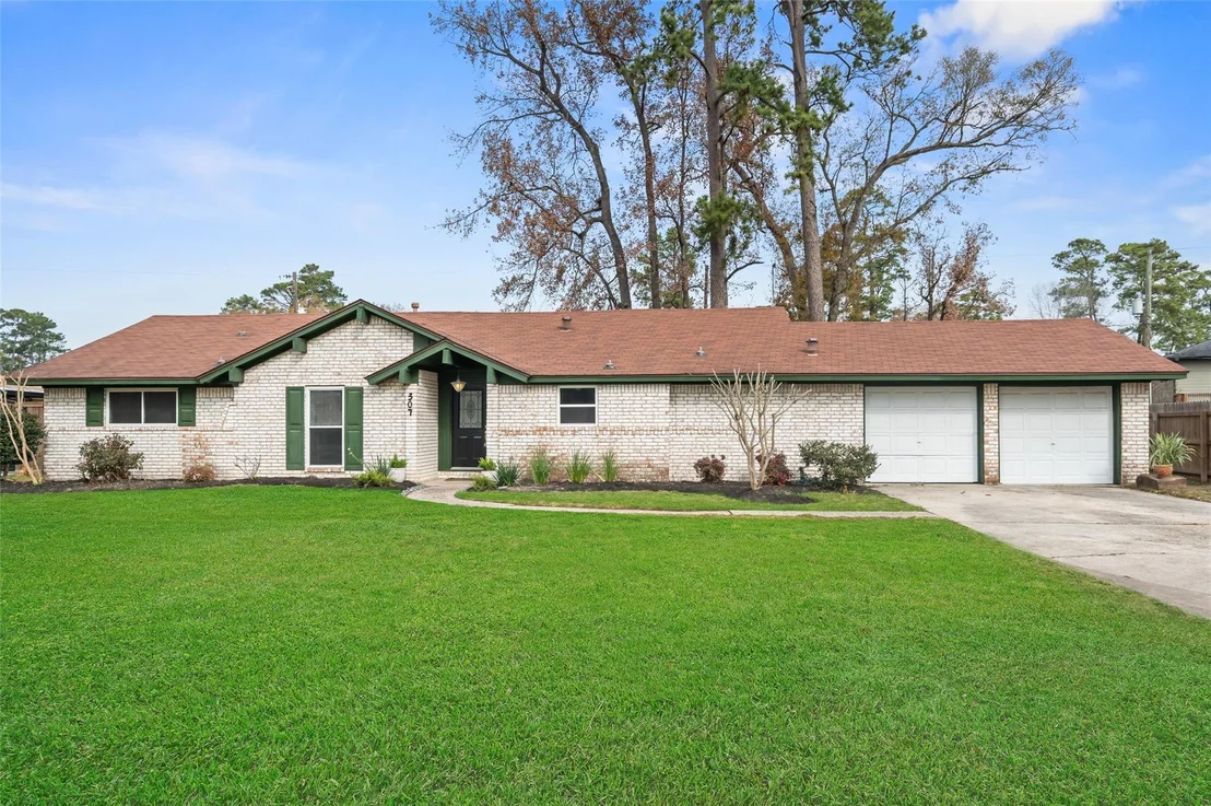 Photo of 307 Bickett Lane