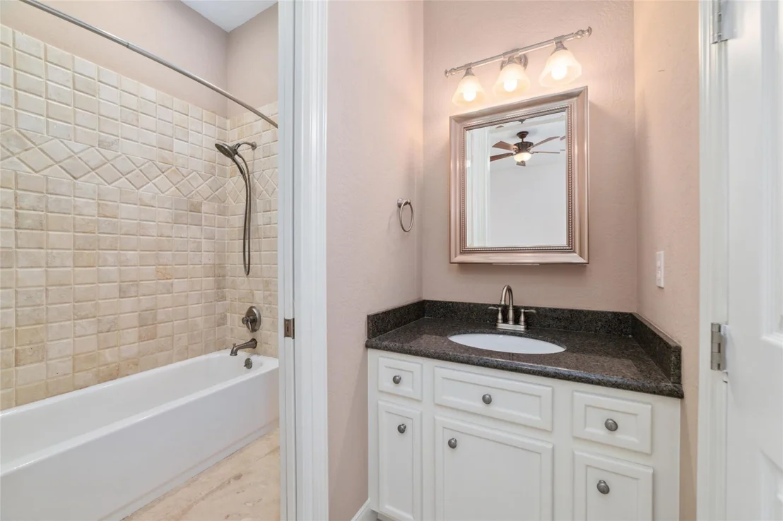 Photo of 32610 Whitburn Trail