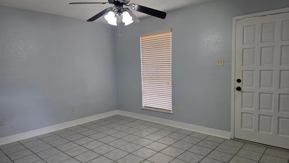 Photo of 954 Crestbrook Drive