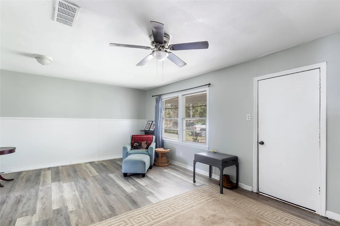 Photo of 305 Cherry Creek Road