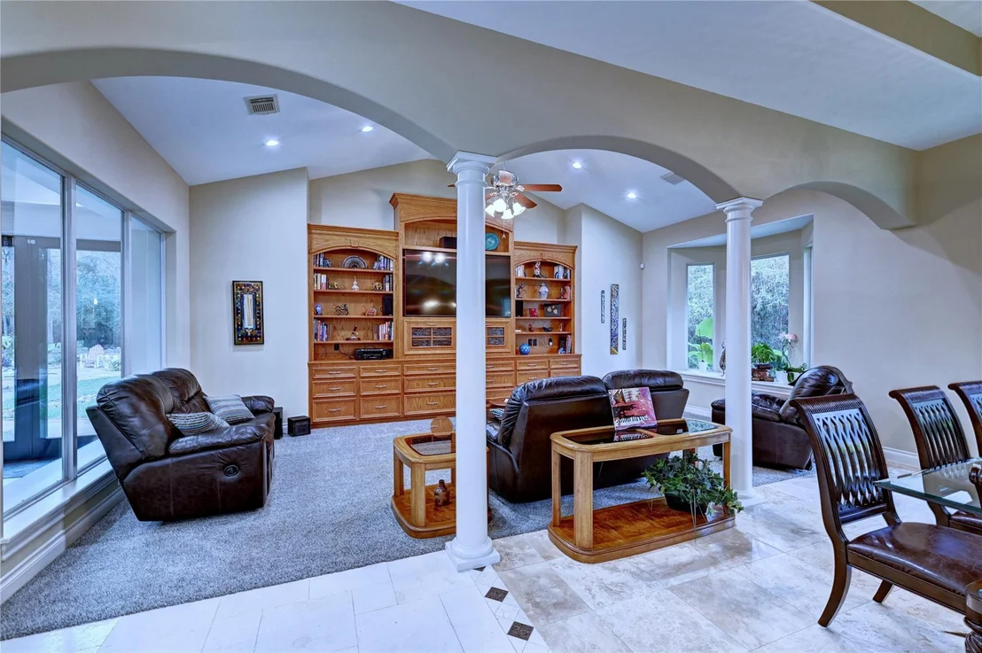 Photo of 9526 Deer Path Lane