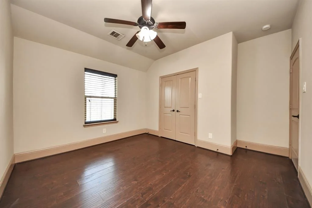 Photo of 6051 Woodview Drive