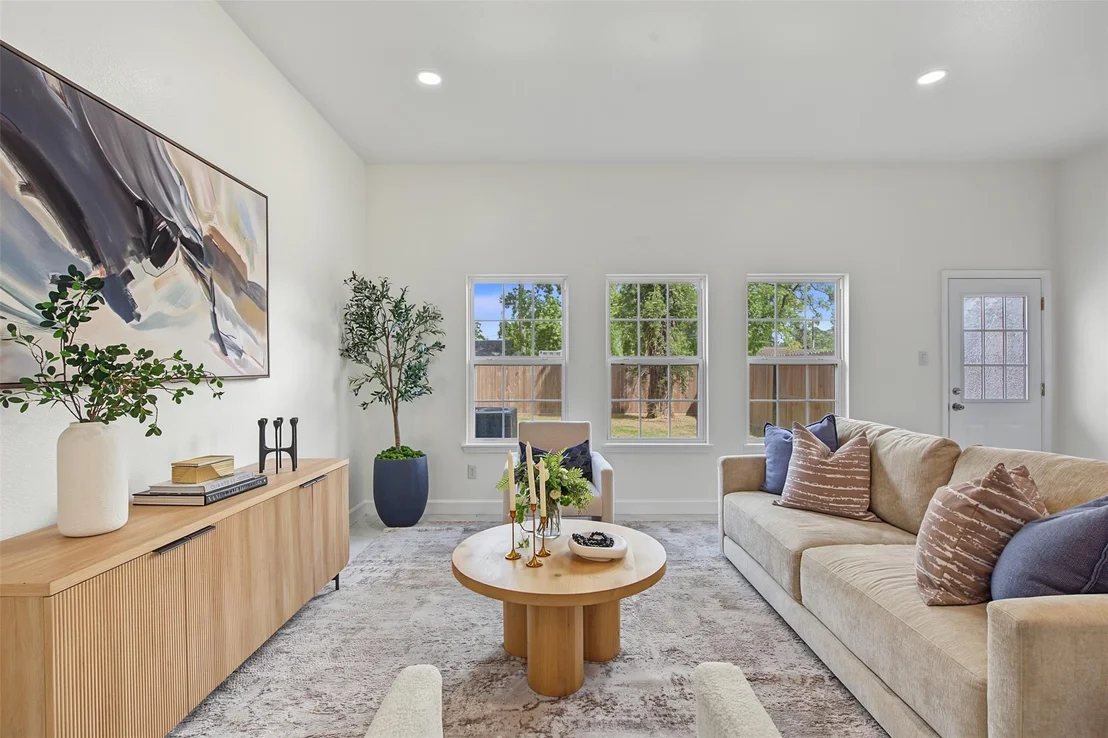 Photo of 8153 Crestview Drive