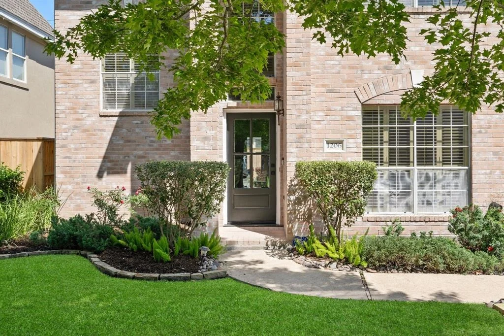 Photo of 1206 Howard Lane