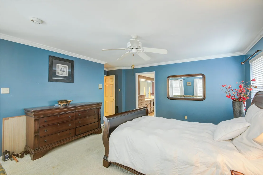 Photo of 15110 Benfer Road