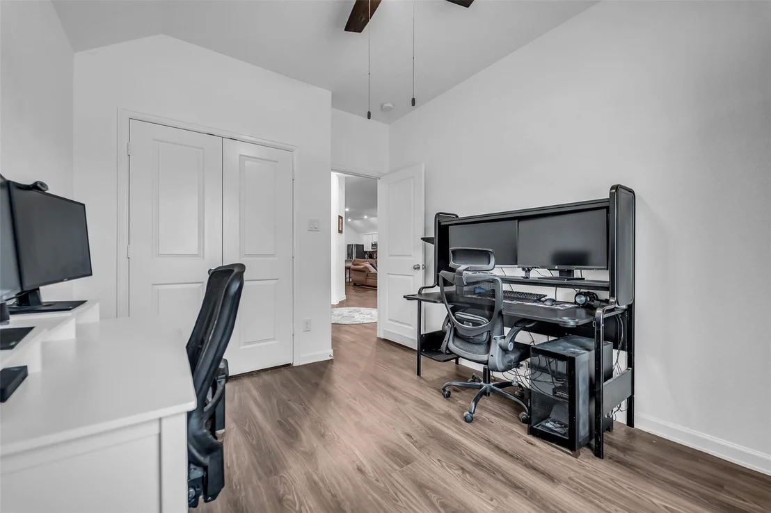 Photo of 4823 Chestnut Valley Lane