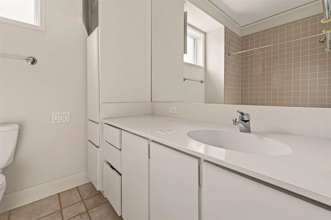 Photo of 315 Sugarberry Circle