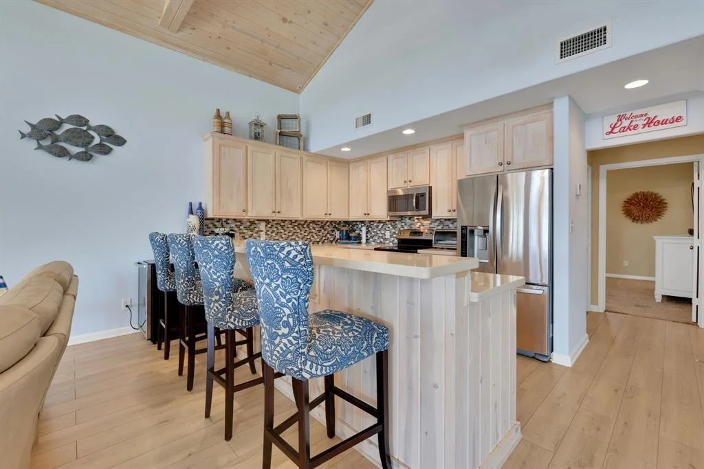 Photo of 221 Harbour Row Drive