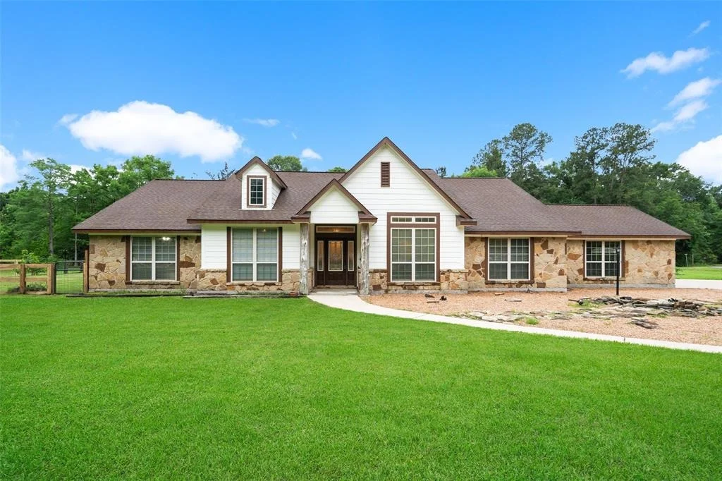 Photo of 309 County Road 3665 E