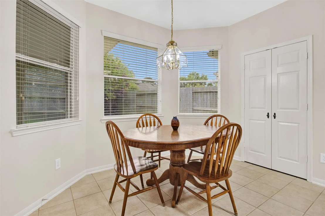 Photo of 6031 Skyhaven Lane