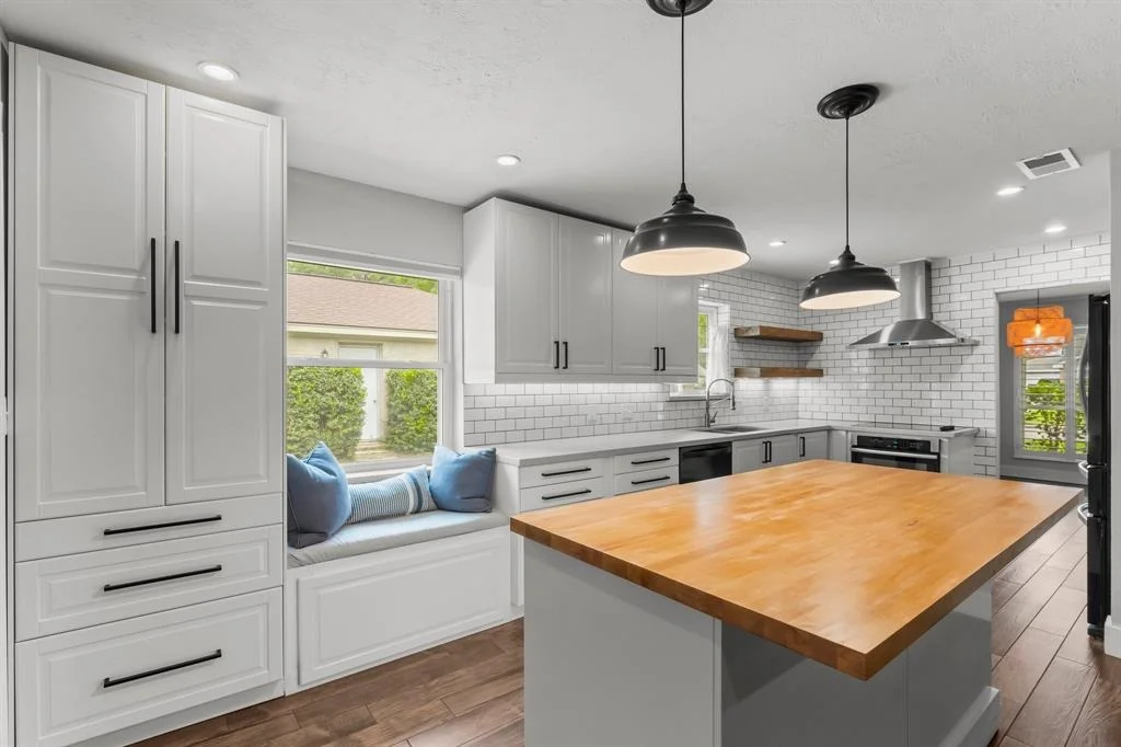 Photo of 3914 Cypress Lake Drive