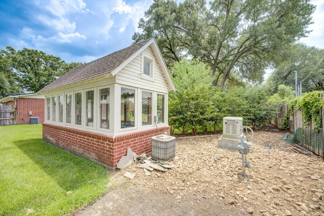 Photo of 2827 Griffin Lane