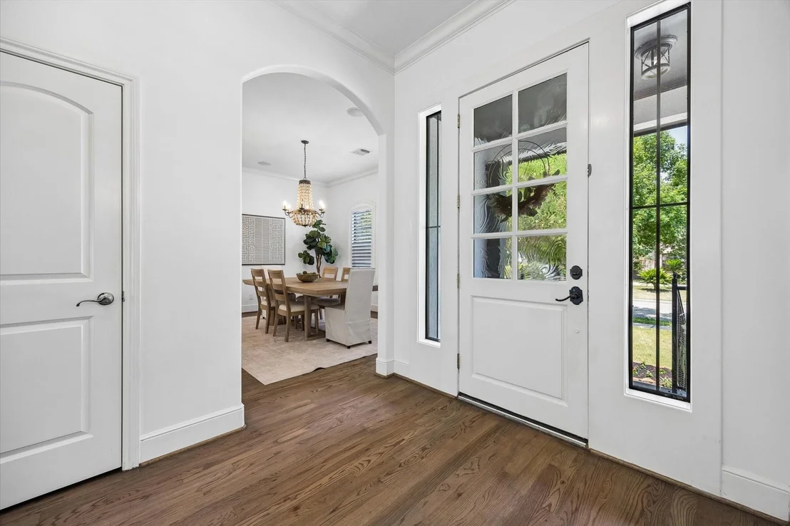 Photo of 4523 Maple Street