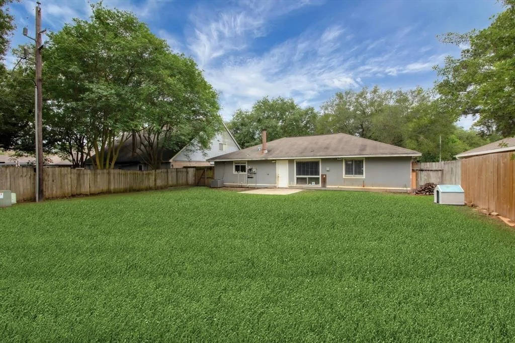 Photo of 21214 Castlemont Lane