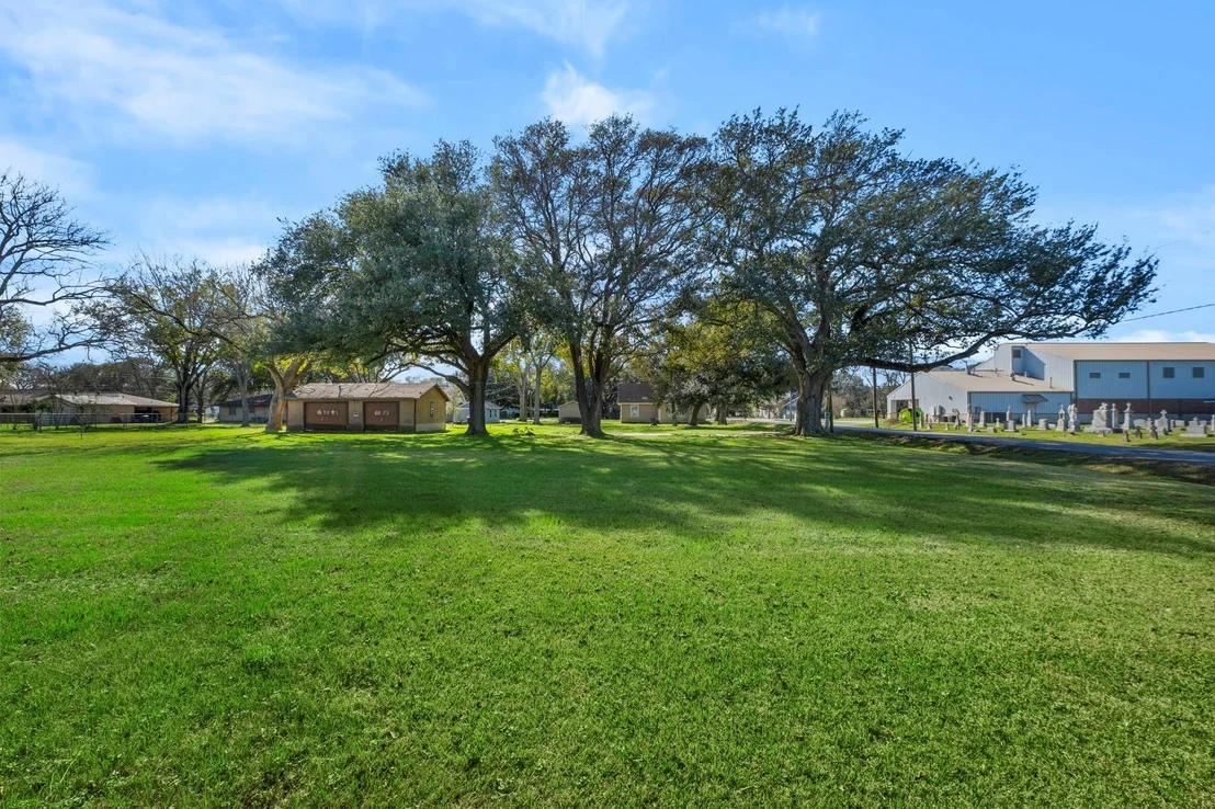 Photo of 9310 Main Street
